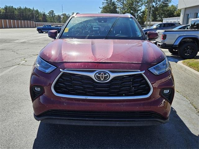 used 2020 Toyota Highlander car, priced at $27,820