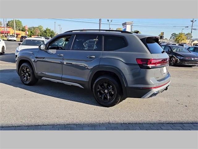 new 2025 Volkswagen Atlas car, priced at $50,566