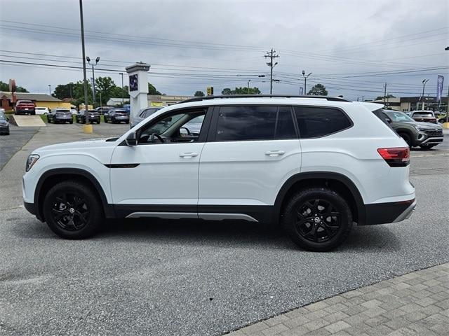 used 2024 Volkswagen Atlas car, priced at $38,997