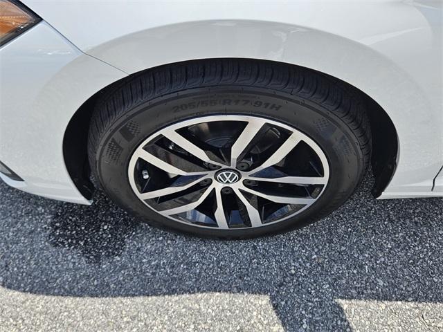 new 2025 Volkswagen Jetta car, priced at $28,163