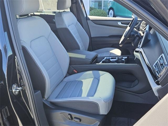 new 2026 Volkswagen Atlas Cross Sport car, priced at $50,629