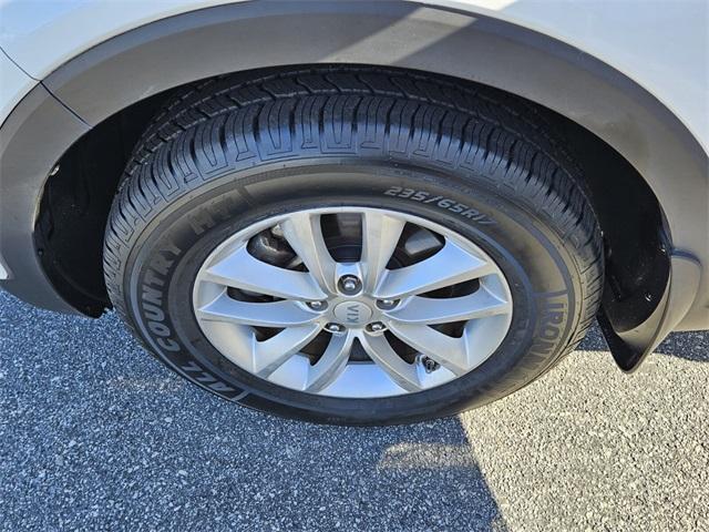 used 2016 Kia Sorento car, priced at $11,754