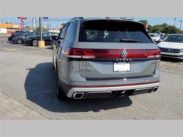 new 2024 Volkswagen Atlas car, priced at $51,251