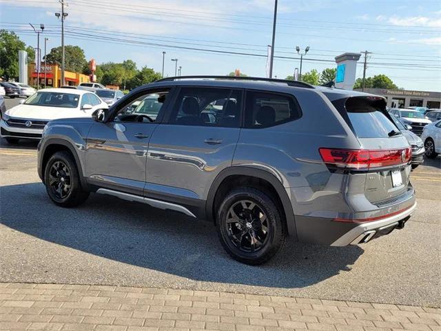 new 2024 Volkswagen Atlas car, priced at $54,751