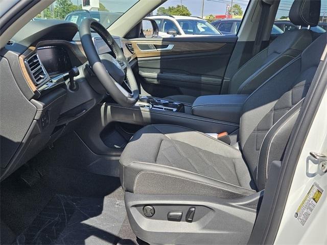 new 2026 Volkswagen Atlas car, priced at $44,803