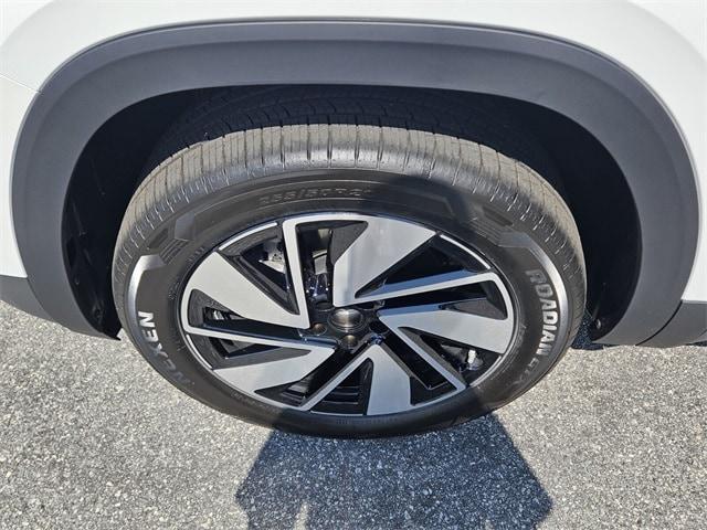 new 2026 Volkswagen Atlas car, priced at $44,803