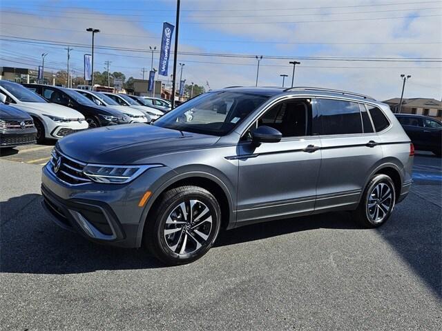 new 2024 Volkswagen Tiguan car, priced at $28,710