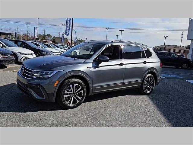 new 2024 Volkswagen Tiguan car, priced at $28,710