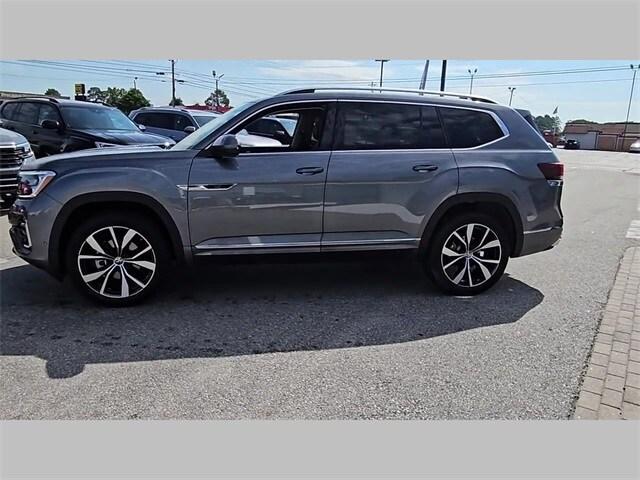 new 2024 Volkswagen Atlas car, priced at $52,414