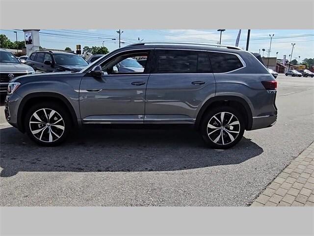 new 2024 Volkswagen Atlas car, priced at $52,414