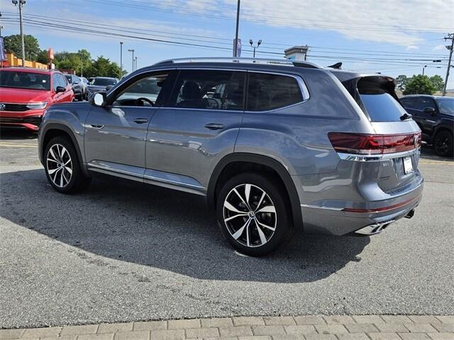 new 2024 Volkswagen Atlas car, priced at $52,414