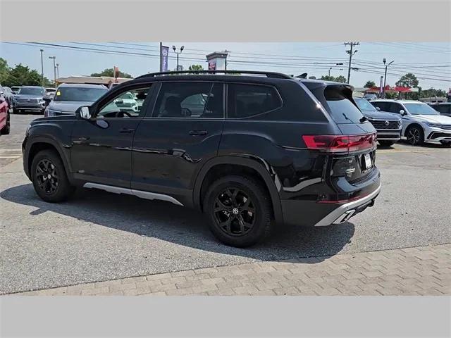 new 2024 Volkswagen Atlas car, priced at $49,551