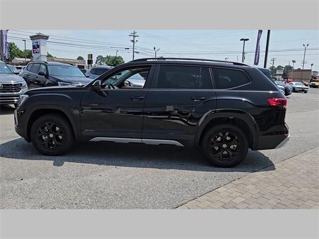 new 2024 Volkswagen Atlas car, priced at $46,051