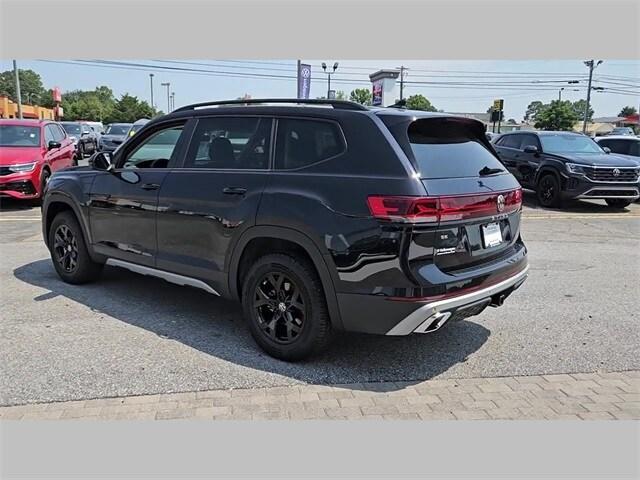 new 2024 Volkswagen Atlas car, priced at $46,051