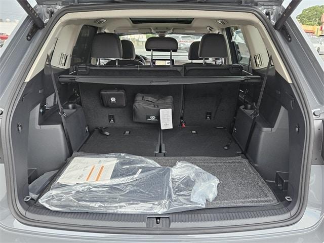 new 2025 Volkswagen Atlas car, priced at $54,883
