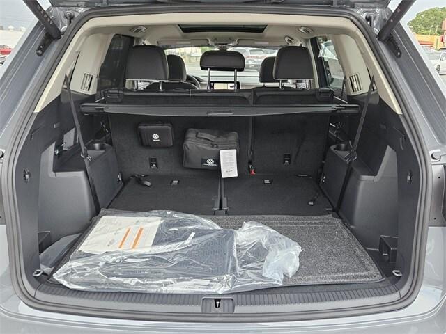 new 2025 Volkswagen Atlas car, priced at $55,383