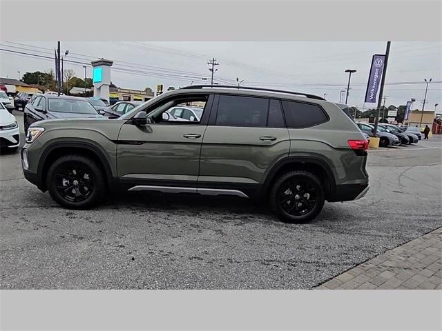 new 2025 Volkswagen Atlas car, priced at $49,416