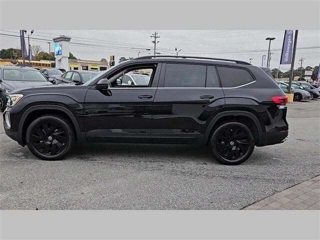 new 2025 Volkswagen Atlas car, priced at $44,946