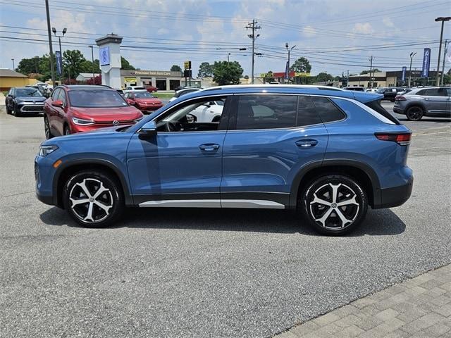 new 2025 Volkswagen Tiguan car, priced at $33,486