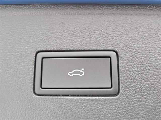 new 2026 Volkswagen Atlas car, priced at $46,362