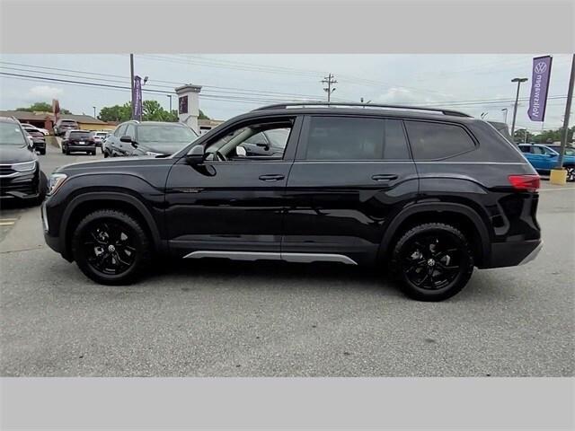 new 2024 Volkswagen Atlas car, priced at $50,856