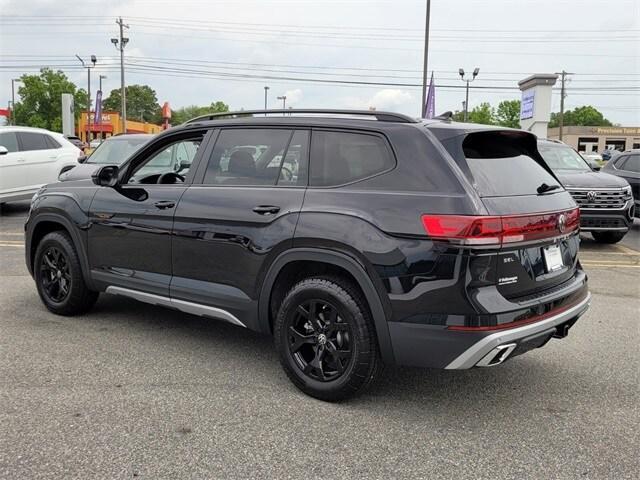 new 2024 Volkswagen Atlas car, priced at $50,856