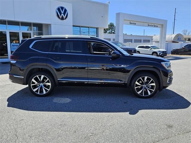 new 2025 Volkswagen Atlas car, priced at $55,331
