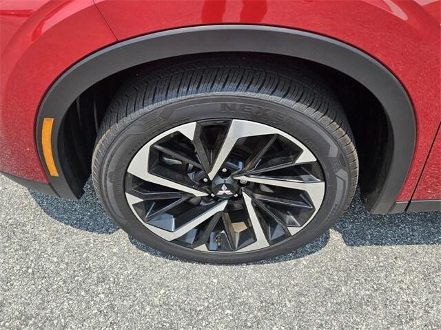 used 2024 Mitsubishi Outlander car, priced at $28,227