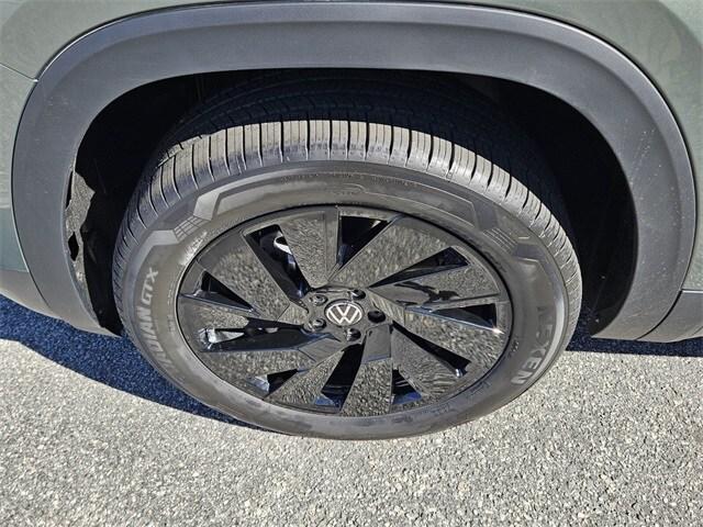 new 2026 Volkswagen Atlas car, priced at $45,638