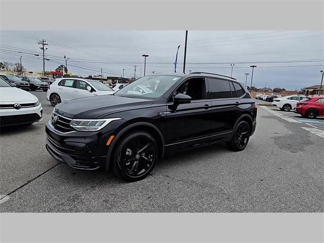 new 2024 Volkswagen Tiguan car, priced at $34,661