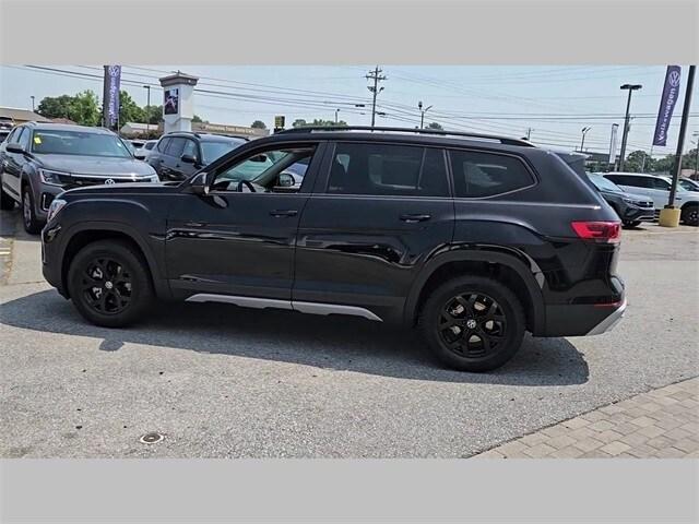 new 2024 Volkswagen Atlas car, priced at $46,051