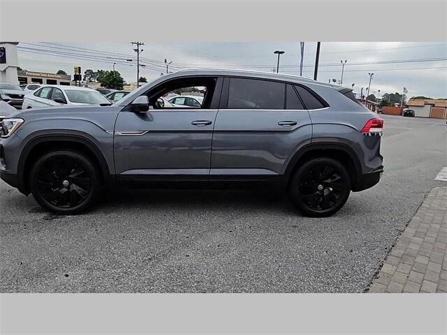 new 2024 Volkswagen Atlas Cross Sport car, priced at $42,011