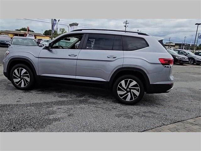 new 2024 Volkswagen Atlas car, priced at $42,501