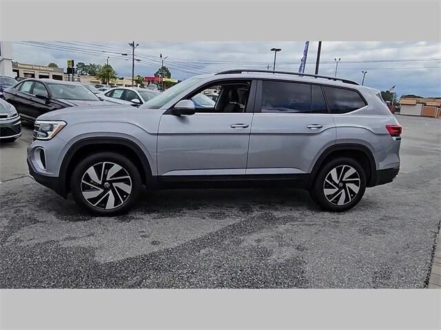 new 2024 Volkswagen Atlas car, priced at $42,501