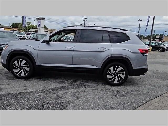 new 2024 Volkswagen Atlas car, priced at $42,501