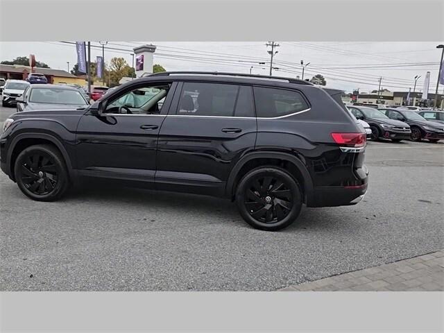 new 2024 Volkswagen Atlas car, priced at $42,591