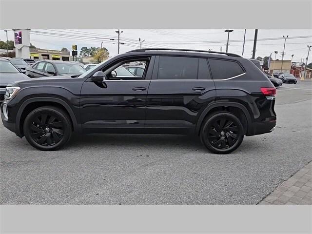 new 2024 Volkswagen Atlas car, priced at $42,591