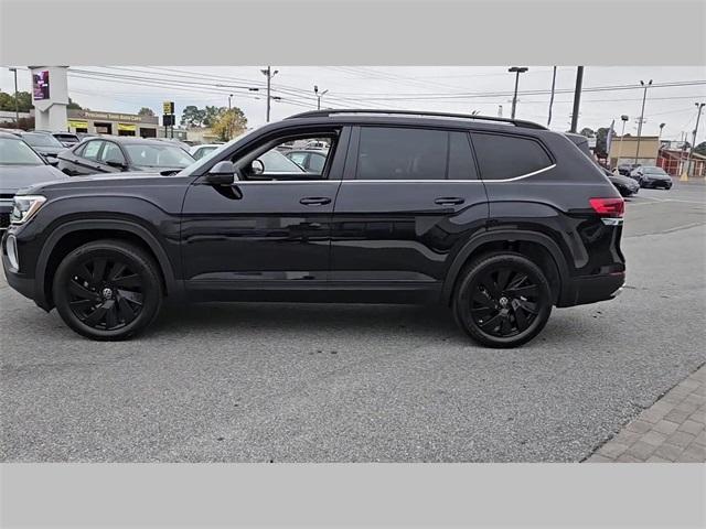 new 2024 Volkswagen Atlas car, priced at $46,091