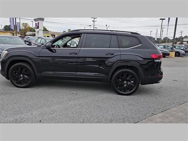 new 2024 Volkswagen Atlas car, priced at $42,591