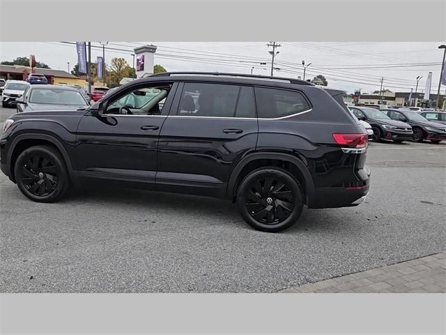 new 2024 Volkswagen Atlas car, priced at $40,591