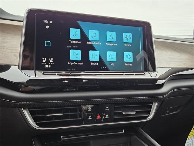 new 2024 Volkswagen Atlas car, priced at $40,591