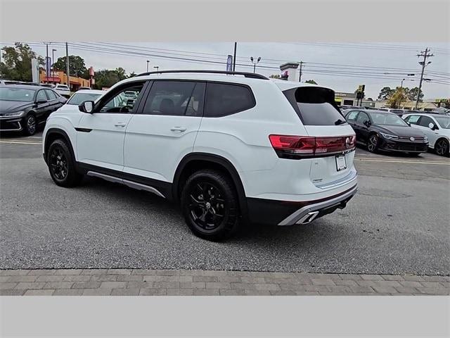 new 2025 Volkswagen Atlas car, priced at $48,111