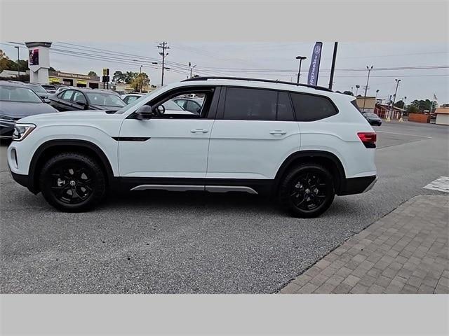 new 2025 Volkswagen Atlas car, priced at $48,111