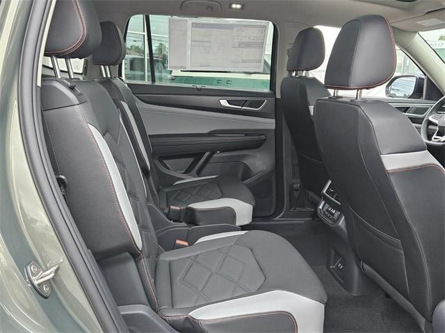 new 2026 Volkswagen Atlas car, priced at $48,604