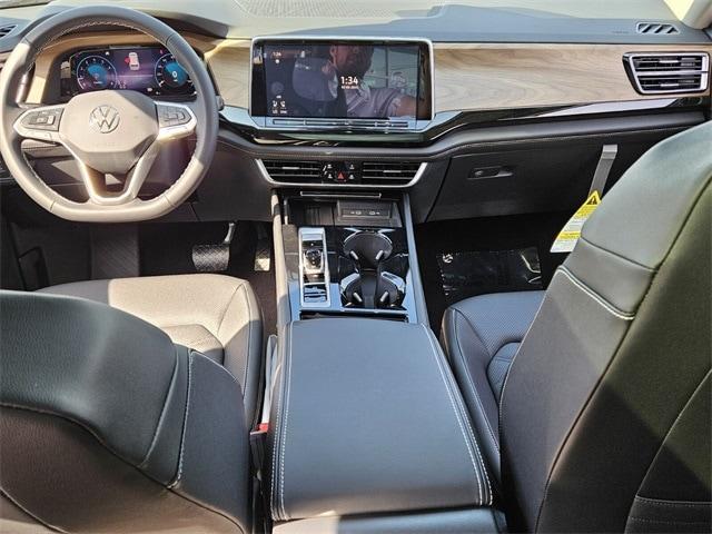 new 2025 Volkswagen Atlas car, priced at $45,552