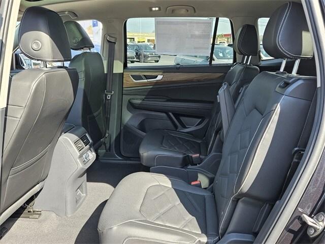 new 2025 Volkswagen Atlas car, priced at $47,052