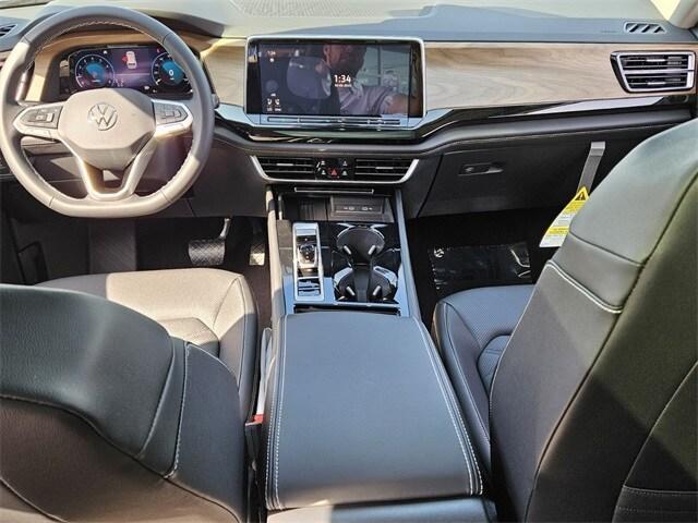 new 2025 Volkswagen Atlas car, priced at $47,052