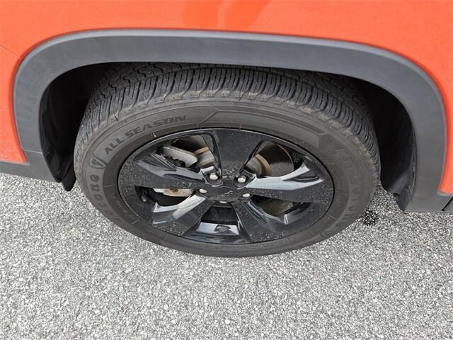 used 2021 Jeep Cherokee car, priced at $16,995
