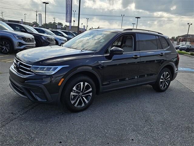 new 2024 Volkswagen Tiguan car, priced at $29,426