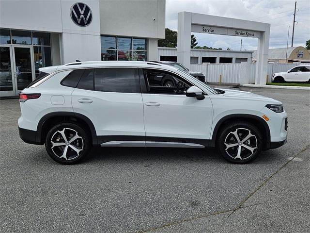 new 2025 Volkswagen Tiguan car, priced at $33,326